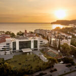 AKRA Sorgun – A serene getaway surrounded by lush greenery and the sea.